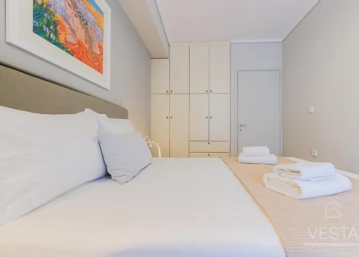 The Modern World Apartment, Vesta Philoxenia